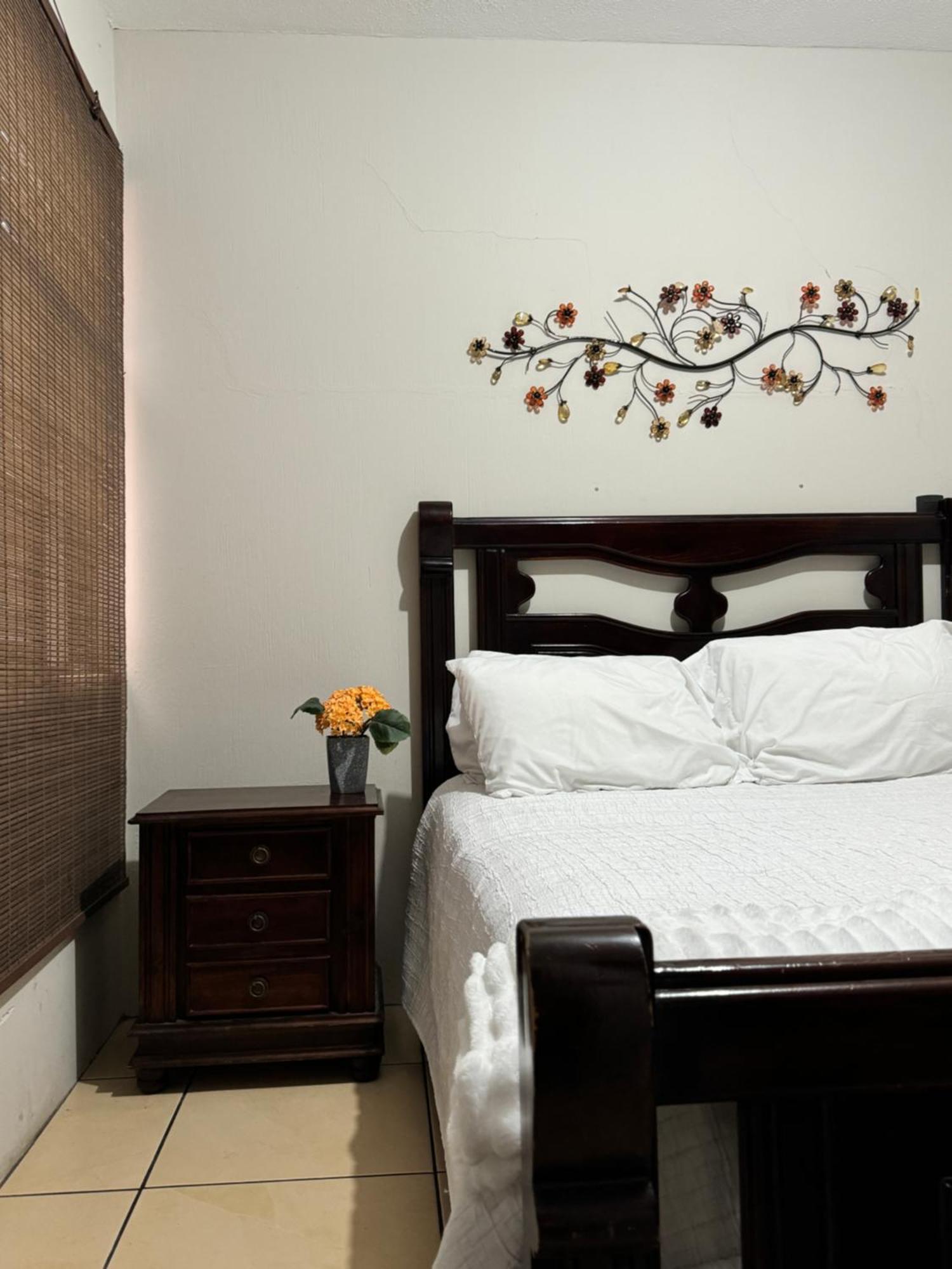 Апартаменты Amplio Apartamento, En Colonia Cerezos, Tercer Nivel Кесальтенанго Экстерьер фото